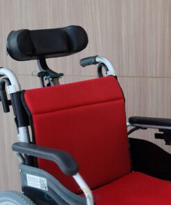 หมอนเสริมรองคอติดกับรถเข็นไฟฟ้า-ด้านข้าง