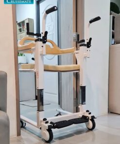 รถเข็นเคลื่อนย้ายผู้ป่วยรุ่น EM-103Duo เข้าประตู