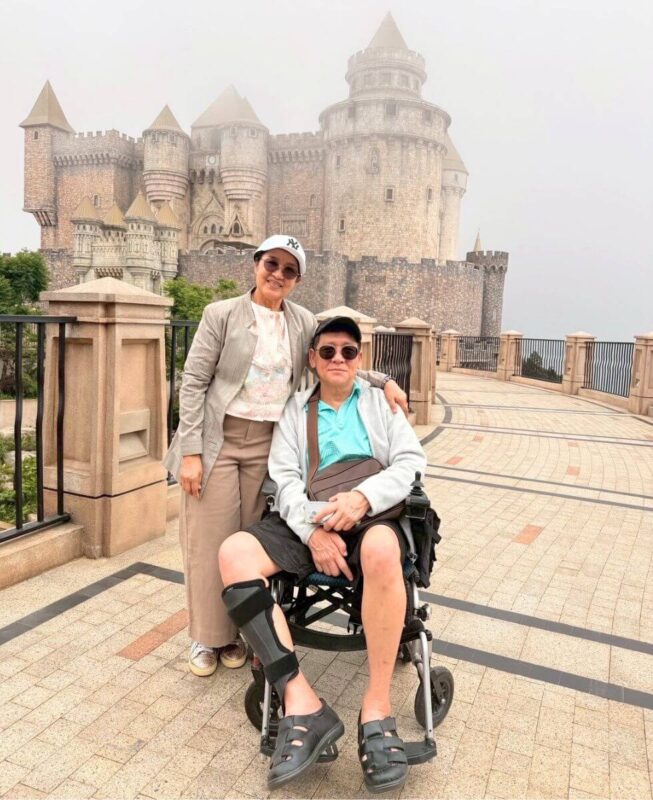 รีวิวลูกค้าใช้วีลแชร์ไฟฟ้า น้ำหนักเบา ไปต่างประเทศ